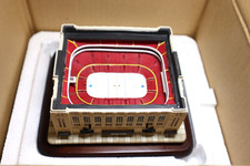 Danbury Mint Stadium Replica NHL Hockey Chicago Blackhawks Rink MIB