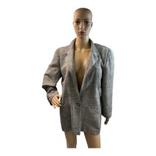 ALAN AUSTIN Women?s black And  white Lana And Seta  blazer. Size 46.