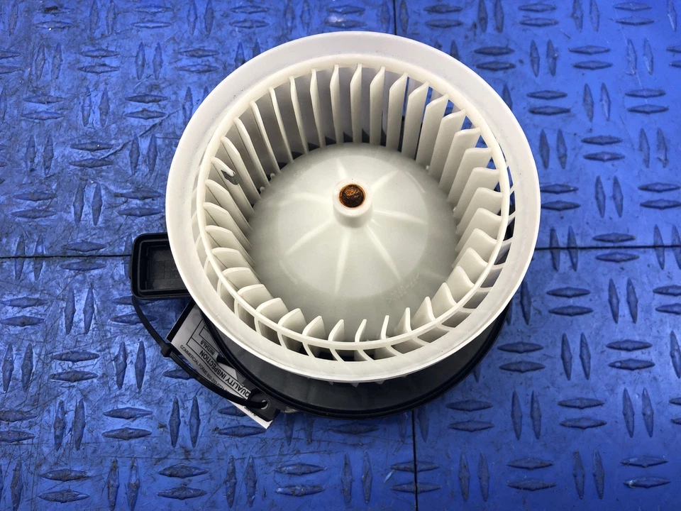 Cadillac CT4 2020-2023 delantero climatizador núcleo soplador motor OEM 2021 Foto 4 de 4