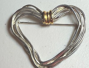 Authentic Premier Designs Strings of Love Heart Brooch Silver and Gold Plated