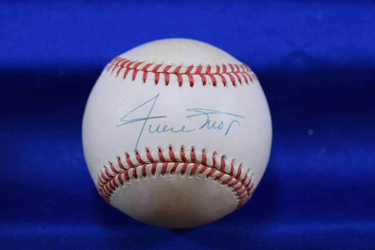 Willie Mays PSA DNA Signed National ONL League Autographed Baseball