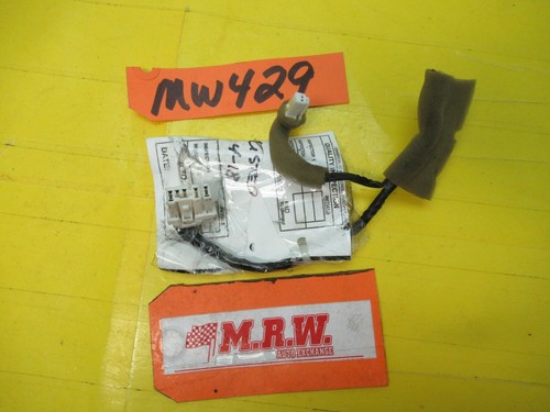 WIRE PLUG CONNECTOR off TEMPERATURE CONTROL UNIT A/C HEAT for 96 97 INFINITI I30 - Picture 5 of 6