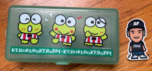 VTG 1991 SANRIO KEROPPI CLEAR GREEN PENCIL CASE JEWELRY BOX STASH ORIGINAL FROG - 第 1/5 張圖片