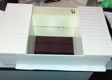 mobiletto per bagno con specchio due ante luci e interruttore cm. 58x37 x 12