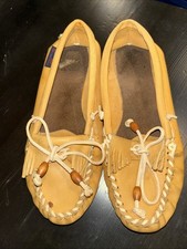 NWOT Vintage Sioux Mox USA Suede Beaded Moccasin Slippers Size 7