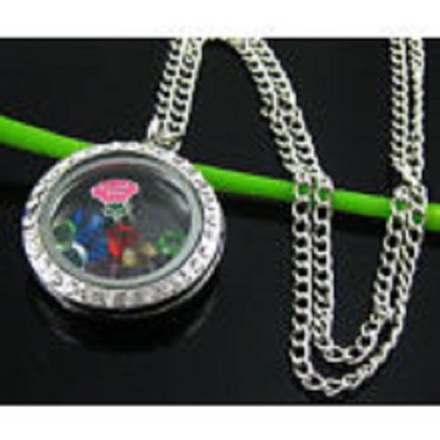 BEAUTIFUL NEW AUSTRIAN CRYSTAL ROSE MEMORY LOCKET PENDANT NECKLACE SILVER CHAIN