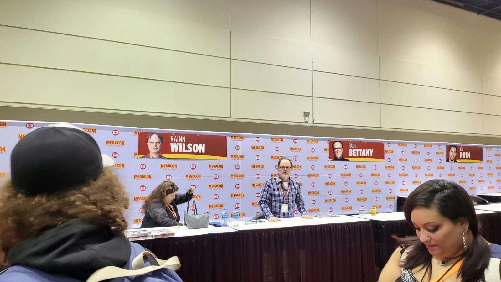 THE OFFICE Dwight Shrute Official Prop Neck Tie SIGNED BY RAINN WILSON MEGACON!! - Picture 2 of 3