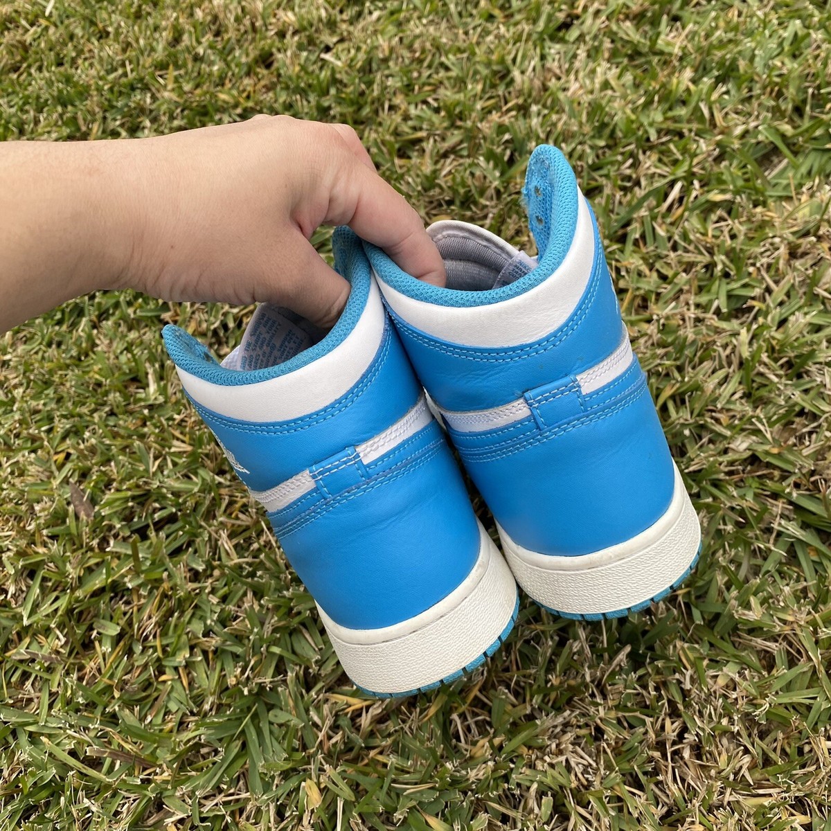 Air Jordan 1 Retro High OG UNC Powder Blue 2015 Size 6Y, 7.5