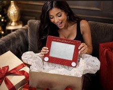 Etch A Sketch Red Glitter Drawing Toy, Ages 3-5 Years, Age Level 3-4  4-7