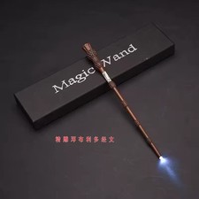 HARRY POTTER ( Deluxe DUMBLEDORE VERSION) Magic wand that shoots fireballs USA