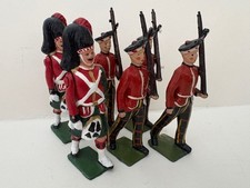 Vintage Britains Marching Figures, 2x Highlanders  4x Royal Scots