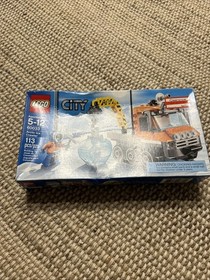 Retired LEGO City 60032 Arctic Snowmobile 60033 Arctic Ice Crawler *COMPLETE*