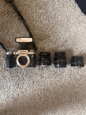 FUJIFILM XT5 WITH THREE LENS 16MM, 23MM, 35MM PRIME LENSES