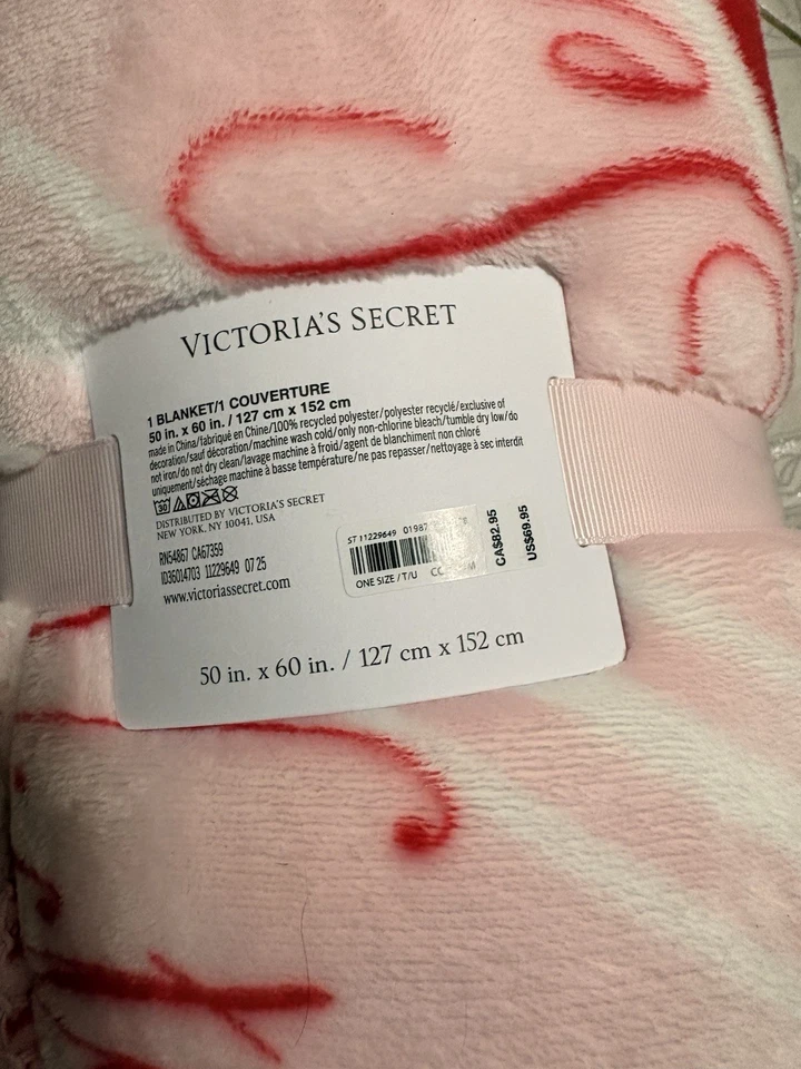Victoria's Secret Cozy Plush Pink & White Heart Striped Blanket New - Image 3 of 3