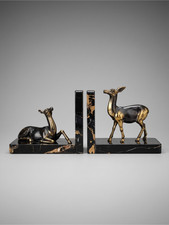 Paar Rehe Buchstützen aus schwarzem Marmor u...