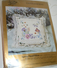 VTG CANDAMAR CANDLEWICKING EMBROIDERY KIT FLORAL PILLOW SOMETHING SPECIAL 1991