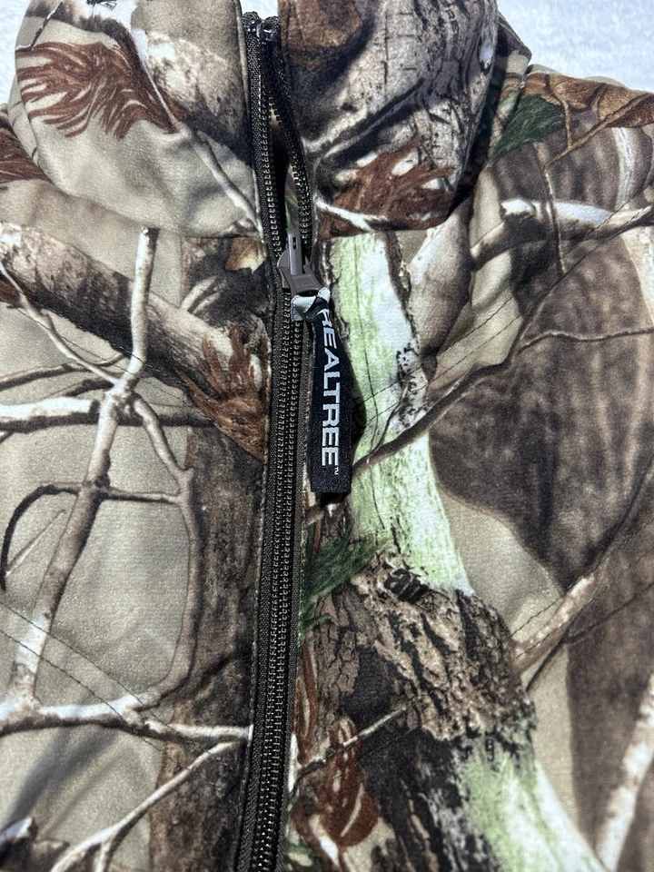 Realtree Woodland Camouflage APHD Insulated Zip Up Vest, Size M - Image 2 of 4