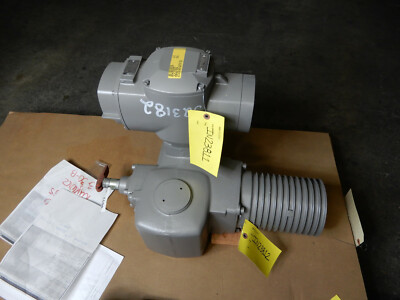 AUMA SAR14.5 / AM01.1 / ELECTRIC ACTUATOR w/ CONTROL UNIT 