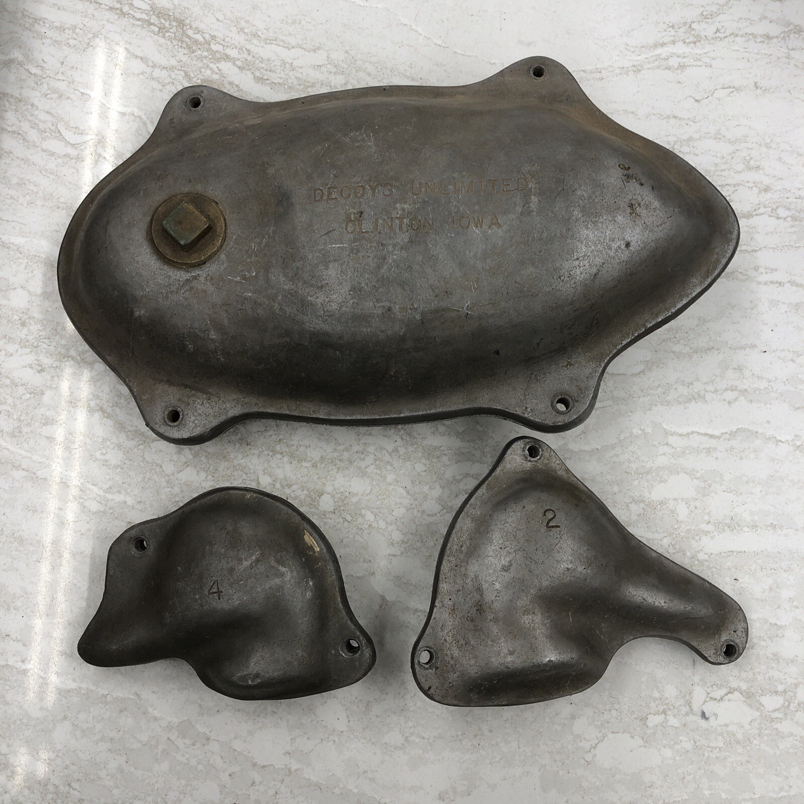 DECOY UNLIMITED Clinton Iowa Cast Metal Body Mold DUCK Hunting 2 HEADS