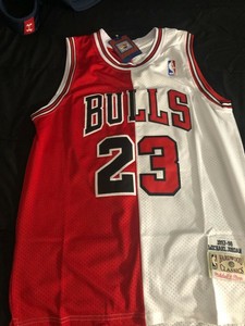 white and red chicago bulls jersey