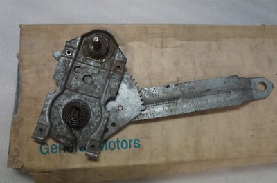 1968 CHEVROLET SPORT COUPE NOS WINDOW REGULATOR RH 7746387 /RB7/