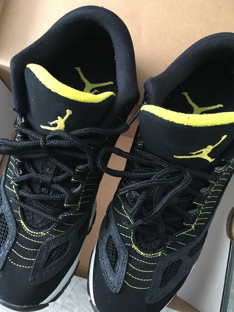 bumblebee jordan 11
