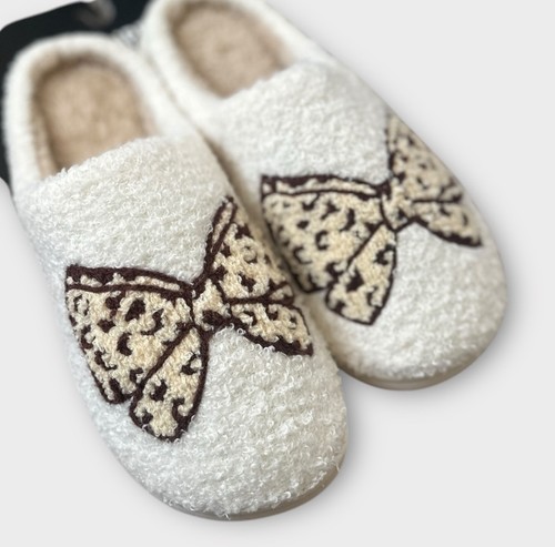Cozy Slippers Cream Tan Brown Ribbon Bow Wimen’s S/M New - Picture 2 of 5