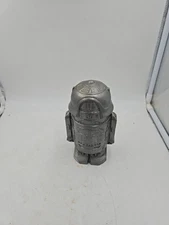 Pewtertone Robot Plays Its A Small World / Coin Bank Model # M-7581 Works