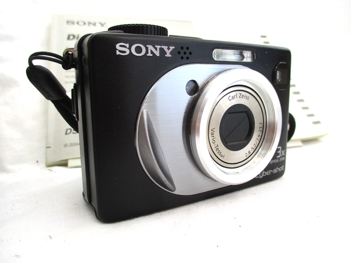 Sony Cyber-shot DSC-W12 digital camera Carl Zeiss for sale