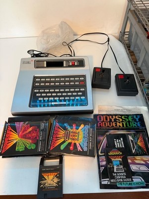 MAGNAVOX ODYSSEY 2 CONSOLE BUNDLE WITH 5 GAMES PLEASE READ