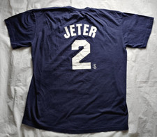 Derek Jeter 2 New York Yankees Majestic Jersey T-Shirt - Size 2XL / XXL