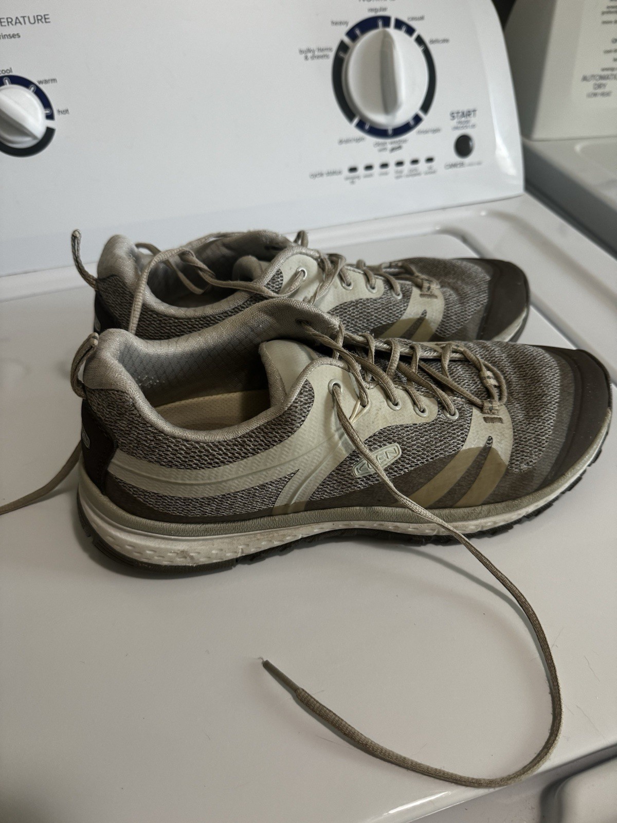 Sneaker donna Keen Hush Knit taglia 9 5 beige panna maglia punta superiore leggera