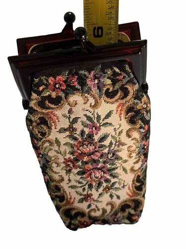 Vintage Pretty Floral Tapestry Fabric Coin Purse with Brown Lucite Plastic Clasp - Picture 4 of 7