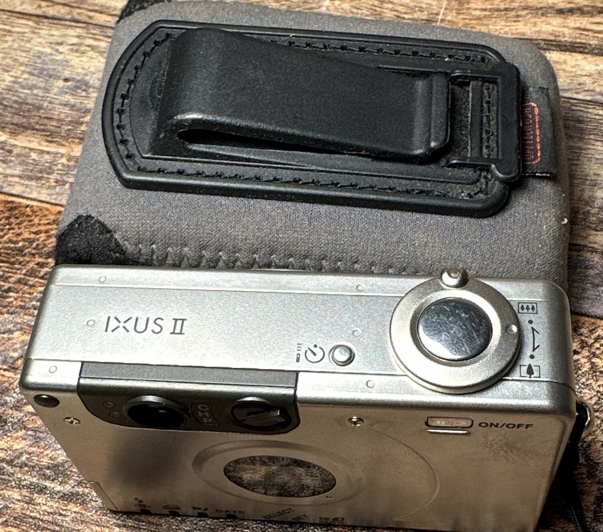 Canon IXUS II 3.2MP Retro Vintage Compact Digital Film Camera