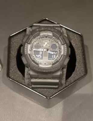 Casio G-Shock - W.R 20 Bar - Shock Resist Schwarz
