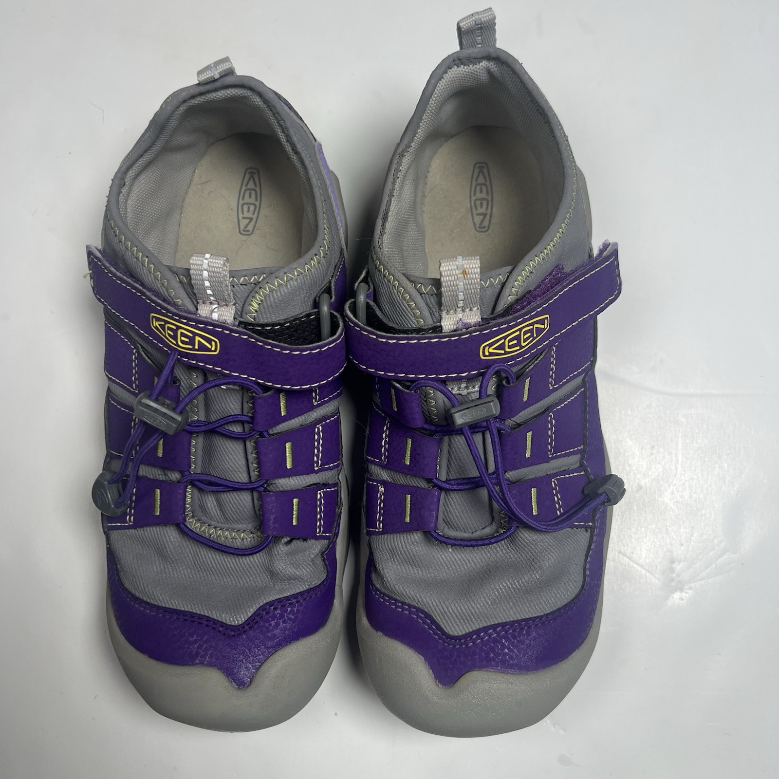 Sneaker KEEN Knotch Hollow Big Girls con cinturino viola e grigio taglia 5
