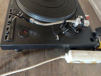 Plattenspieler DJ- I 600 D Turntable mit XLR Anschluss Direct Drive Full Manuel
