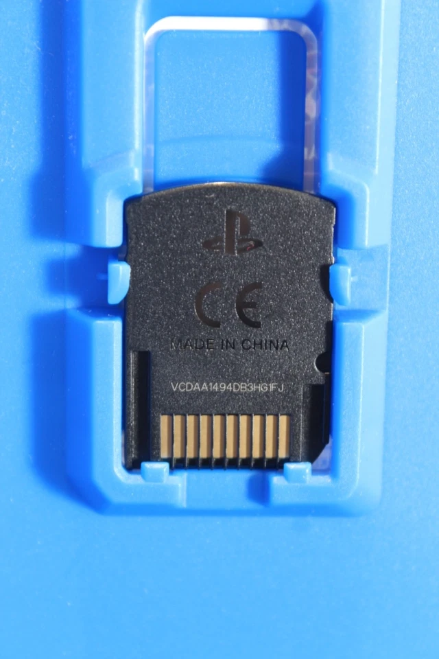 Sony PlayStation PS Vita: Ultimate Marvel vs. Capcom 3 (2012) AUTHENTIC COMPLETE - Image 3 of 3