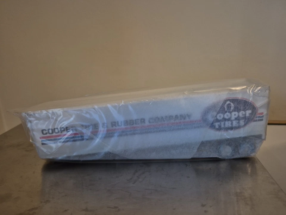Liberty Classics Kenworth K100E Semi Bank Cooper Tire 1/64 Scale NIB - Image 4 of 4