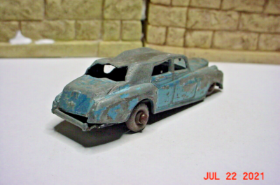 Matchbox Lesney 44 Rolls Royce Silver Cloud ROLL OVER Diorama 1/64