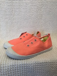 shoes for girls without less