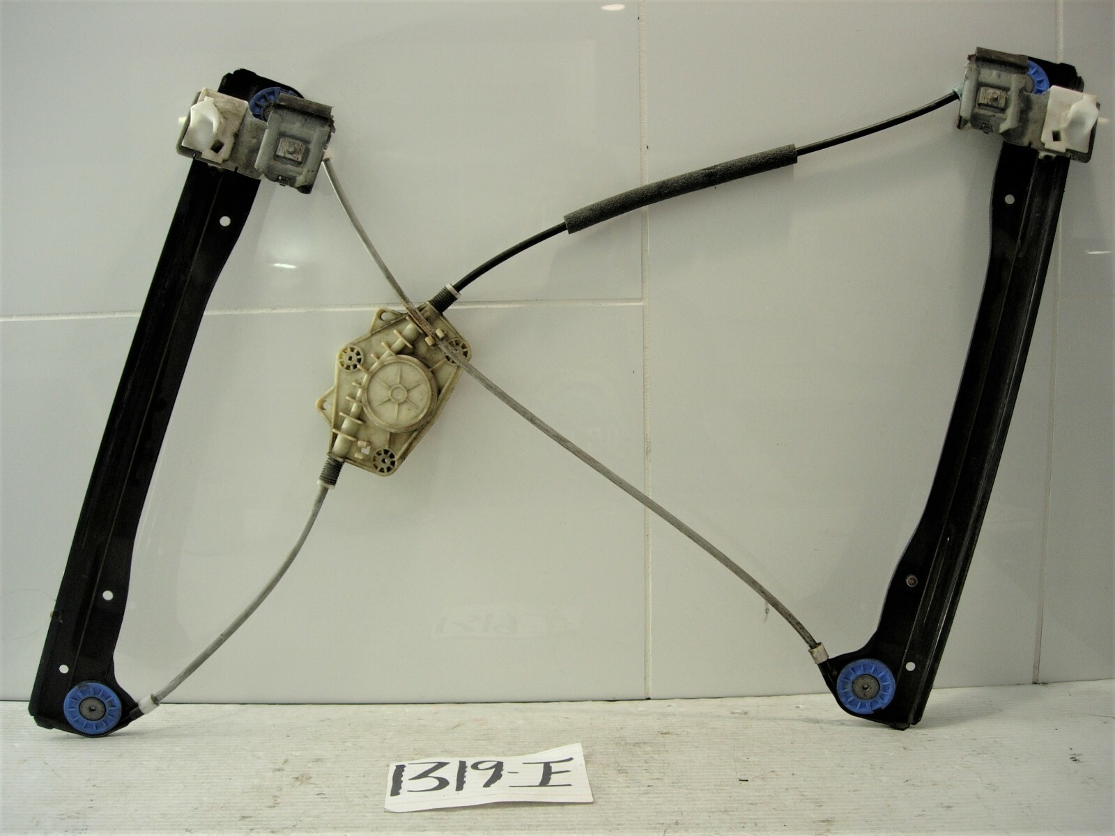 2006 - 2012 Fusion FRONT PASSENGER Window Regulator Without Motor #1319-E