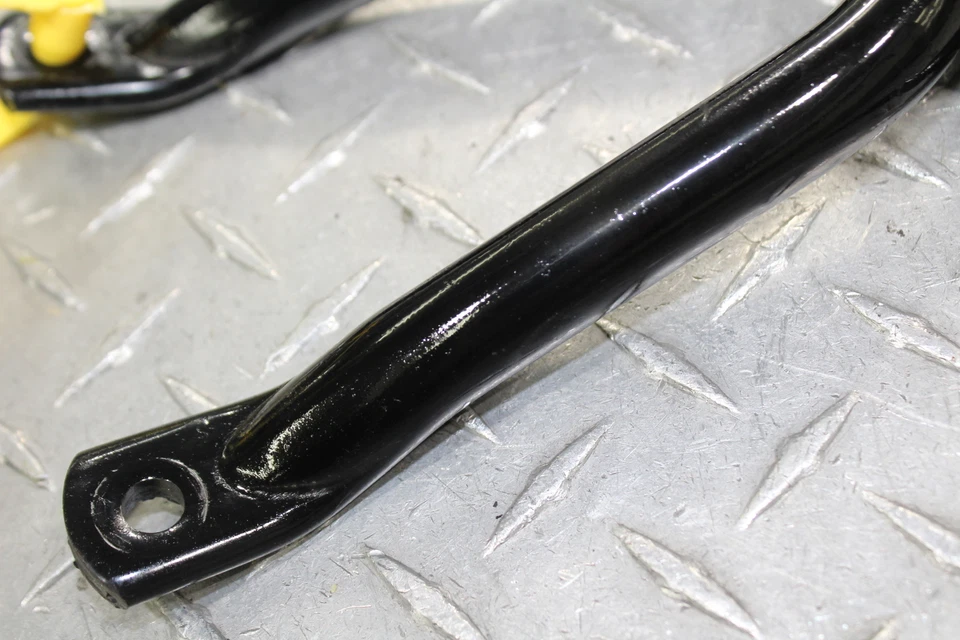 Yamaha FZR600R 1999 clavija trasera derecha pasajero Foto 2 de 4