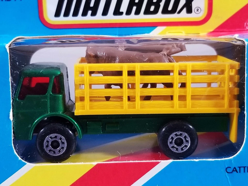 Camión de ganado Dodge Matchbox / 1981 / MB71 / caja de ventana azul sin perforar Foto 2 de 4