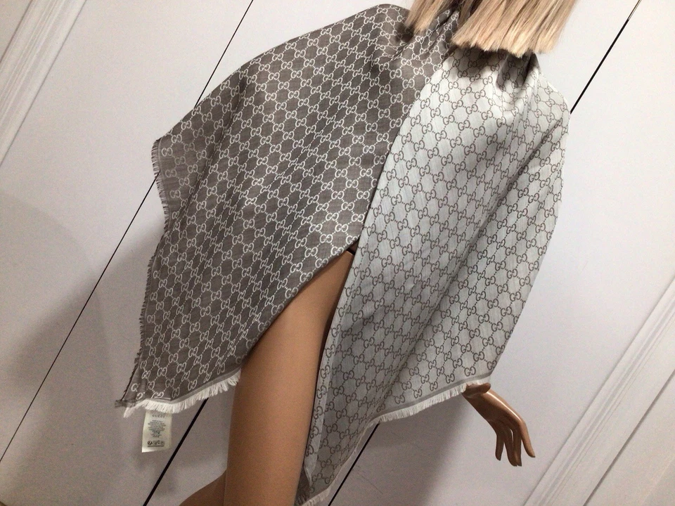 GUCCI Damas “GG “ BUFANDA CHAL / 55” x 55” (140cm x 140cm) / NUEVO Foto 4 de 4