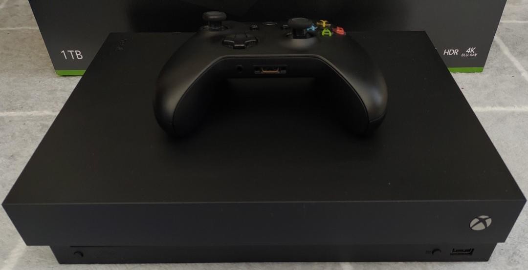 Picture 1 of 10