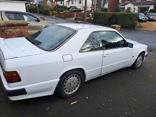 mercedes benz 300ce 124 1988 - Picture 8 of 9
