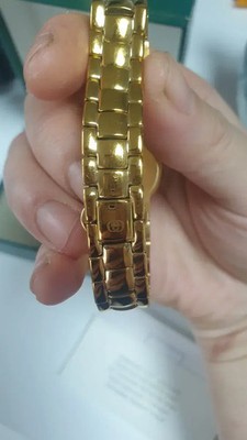 Gucci 3300.2.l 18k Gold Plated Watch With Diamond Markers - 26mm
