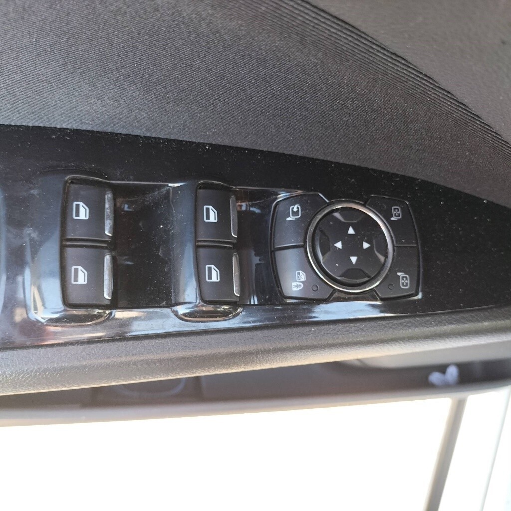 Ford MONDEO Mk5 Front Door RH O/s 2014 - 2019 2412555 for sale 
