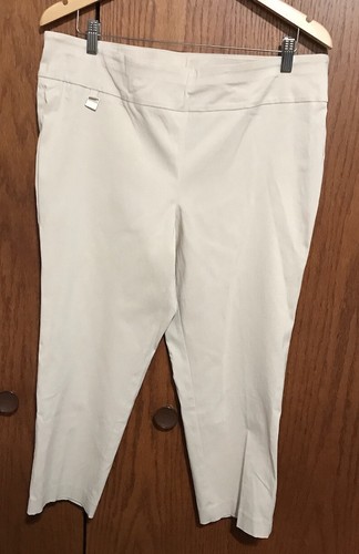 NWT NEW Women’s $58 Rafaella Comfort Size 16 Beige Capri Pants Fits Your Body